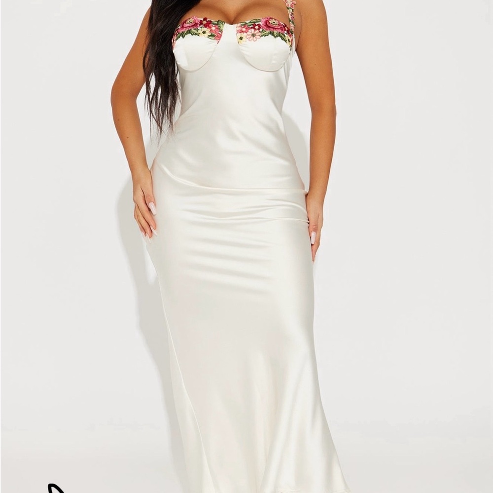 Fashion Nova White Floral Maxi Dress